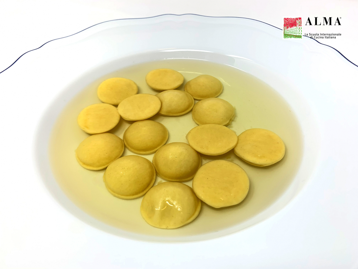 ANOLINI CON LO STRACOTTO ANOLINI CON LO STRACOTTO